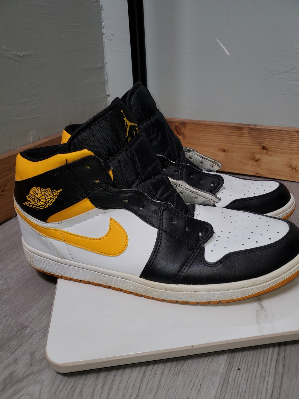 Air Jordan 1 Mid Men’s Sneakers - Black / White / Yellow